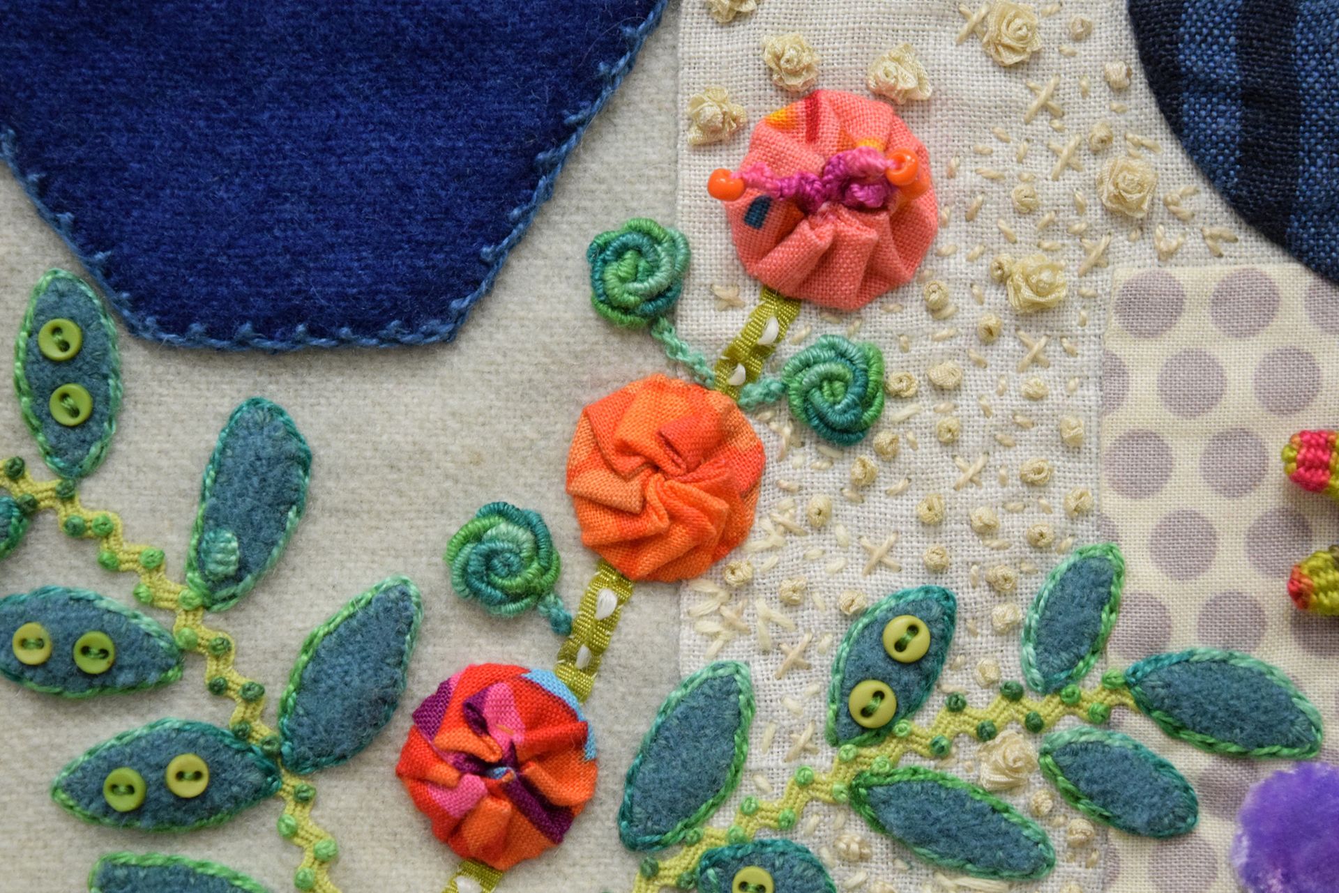 I love that wool applique is so dimensional ❤️#suespargo #creativestitching  #handdyedwool #handwork #embroidery #woolappliqué #birdplay, By Sue  Spargo Folk-art Quilts