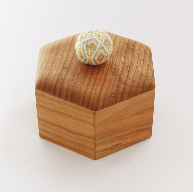 HEXAGONAL TEMARI BOX