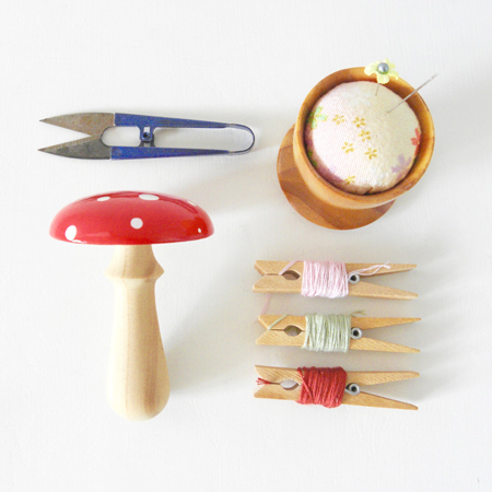 Wholesale GORGECRAFT Wooden Darning Mushroom Embroidery Kit Portable Needle  Storage Mushroom Needle Thread Set for DIY Sewing Tool Home Travel  Handicraft Darning Clothes Sock Holes Repairs Knitting Accessories 