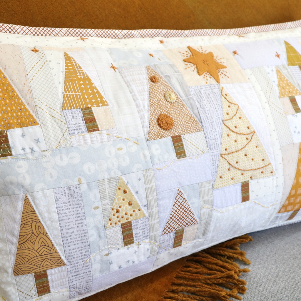Champagne Christmas Pillow Kit