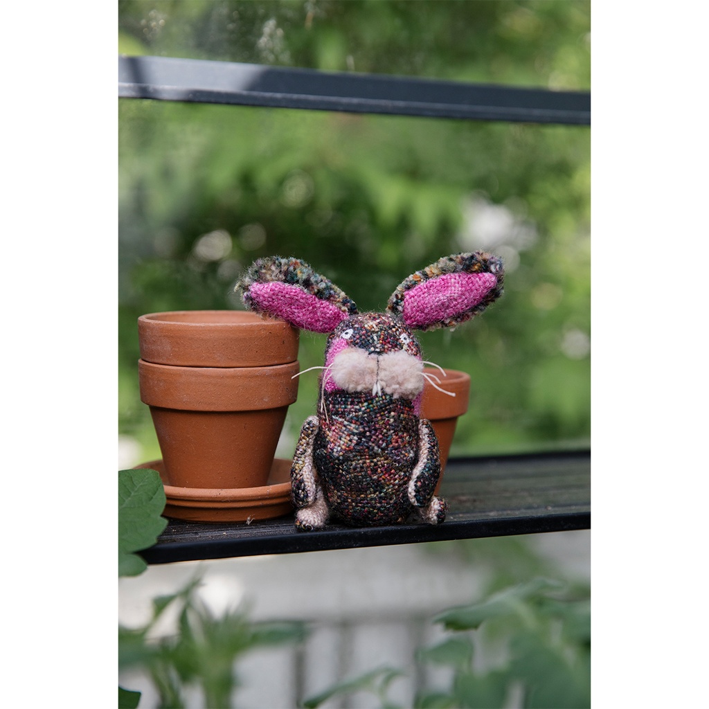 Tiny Friends, A Guide to Mosaic Embroidery Book
