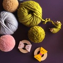 Medium Pom Maker (Oana Bedfort)