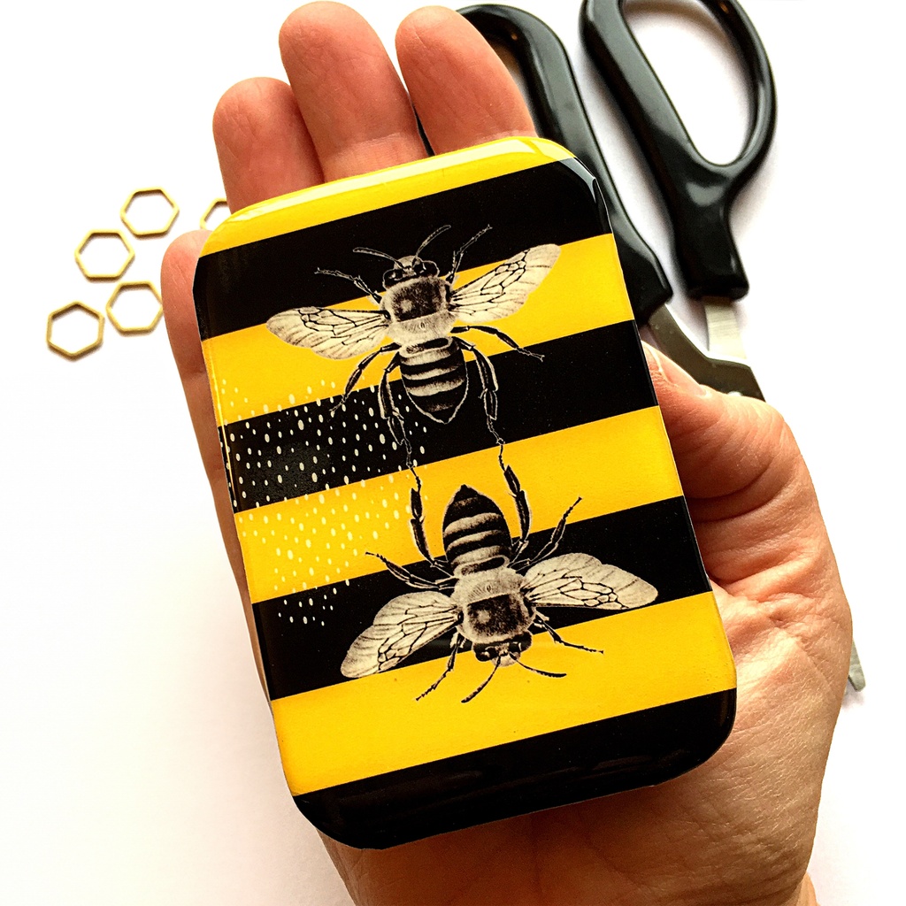 Bee Notions Tin