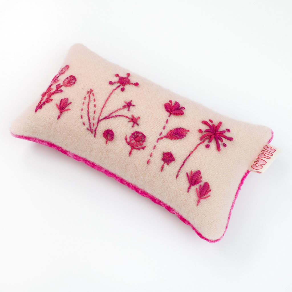 ​​​​Sweet Nothings Pincushion Kit