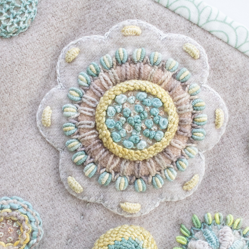 Tranquil Garden Needle Roll
