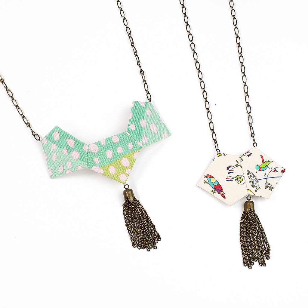 [10DC16_02-1]  The Crown Market Necklace Kit