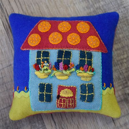 [KT_4847-1] Sunnyside Manor Pincushion (Kit)