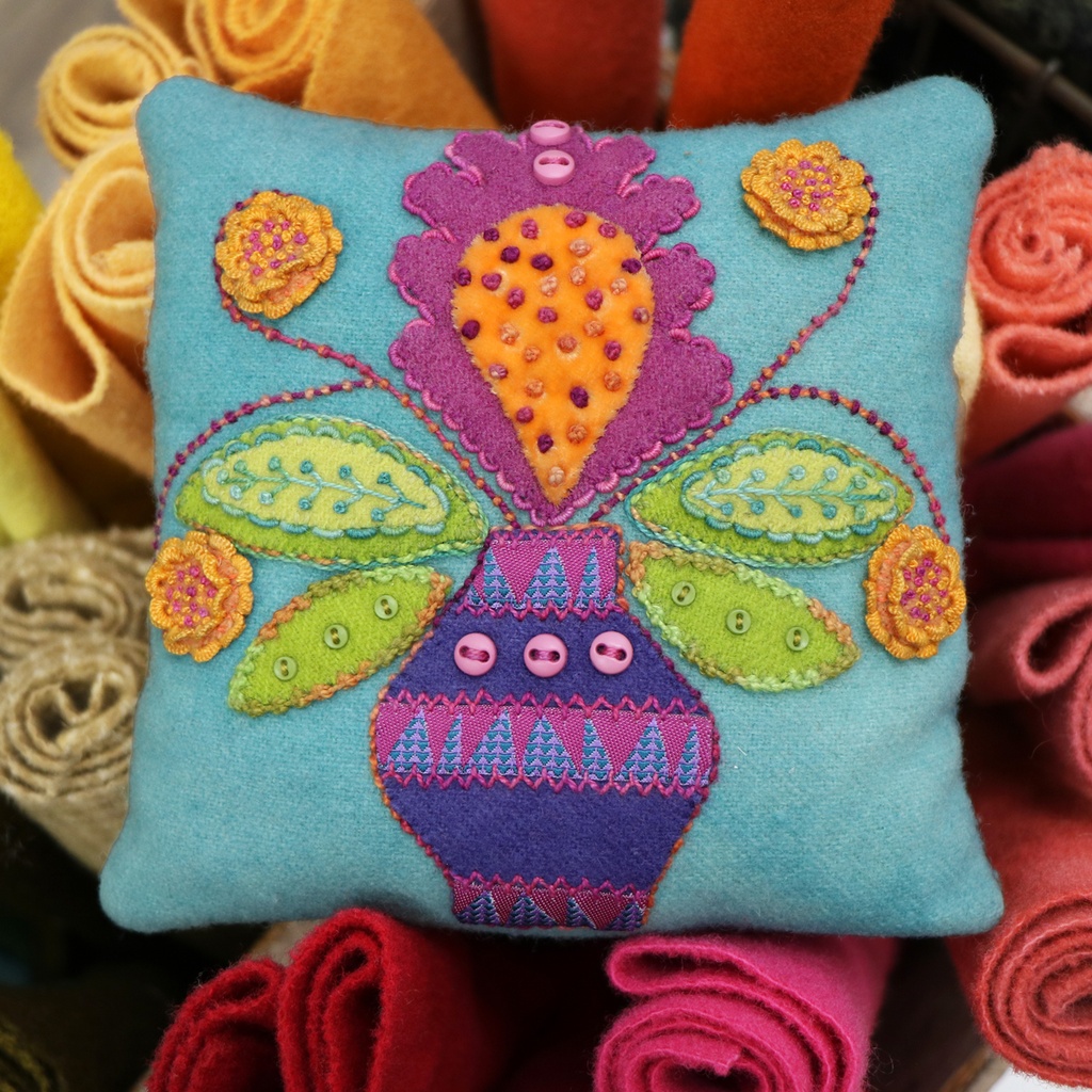 [KT_098-KIT] Canna Blossom Pincushion (Kit & Free Pattern)