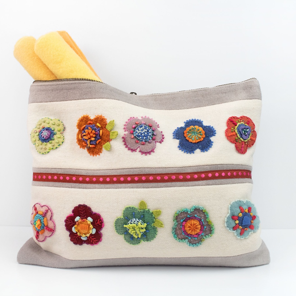 [KT_4859] Summer Blooms Bag (Kit & Free Pattern)