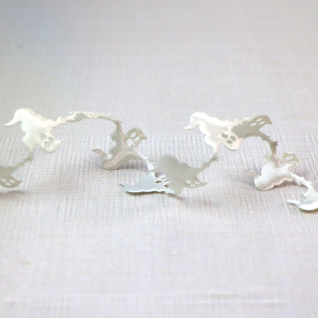 Ribbon Yardage - White Ghosts