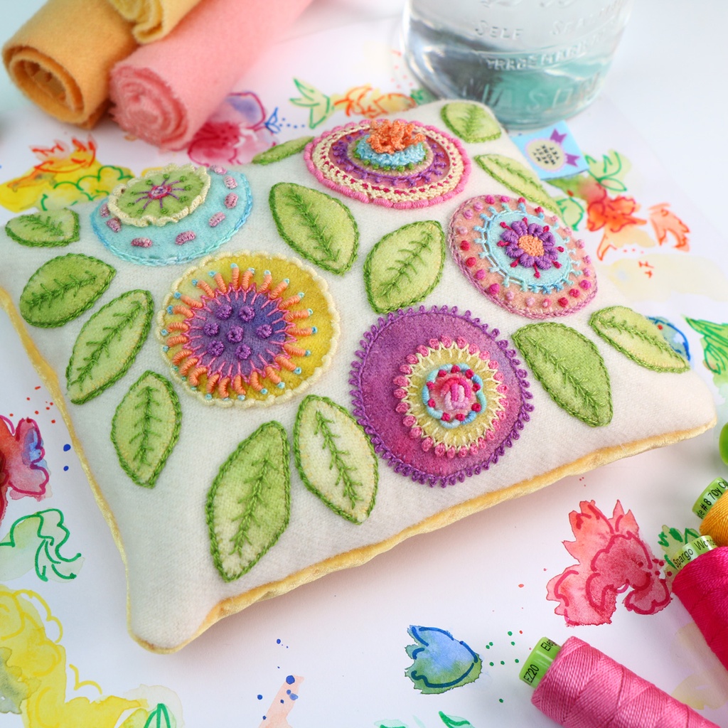 [KT_4820-1] Limited Edition, Watercolor Pansy Pincushion (Kit & Free Pattern)