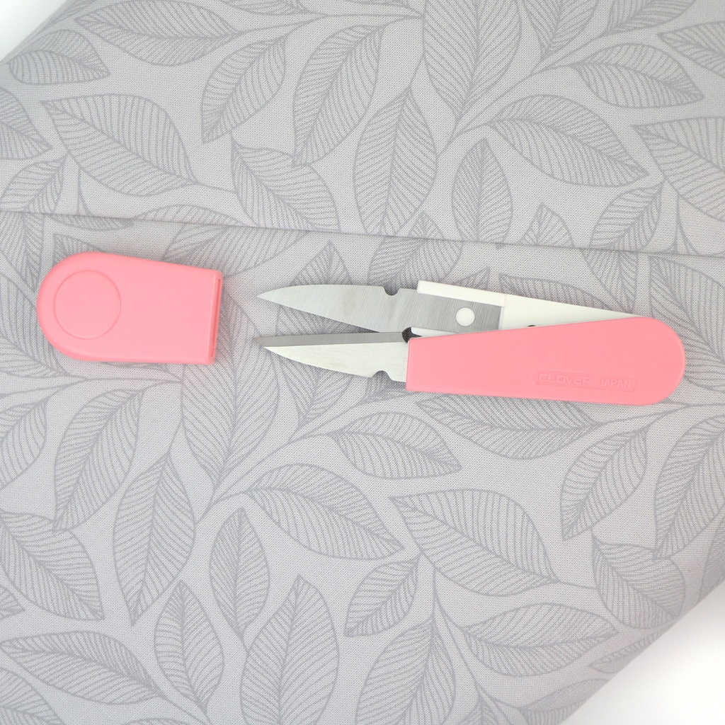 Clover Thread Snips with Cover