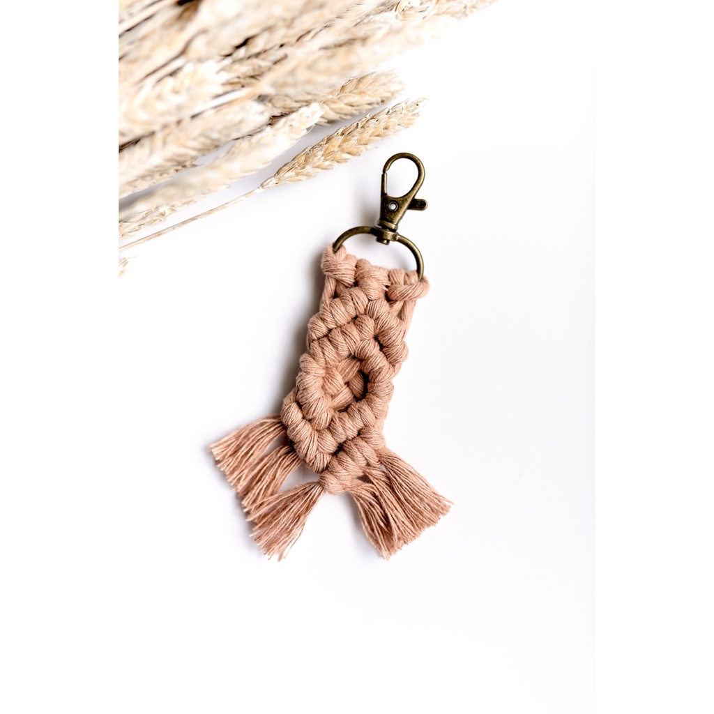 [KAF-B02] ​Handmade Macrame Keychain (Blush)