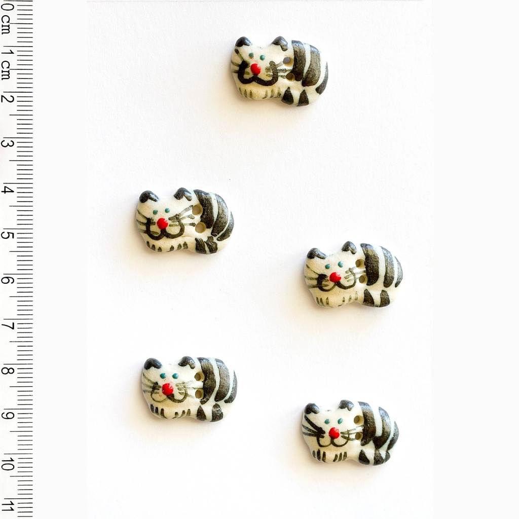 [L34] Black & White Cat Buttons