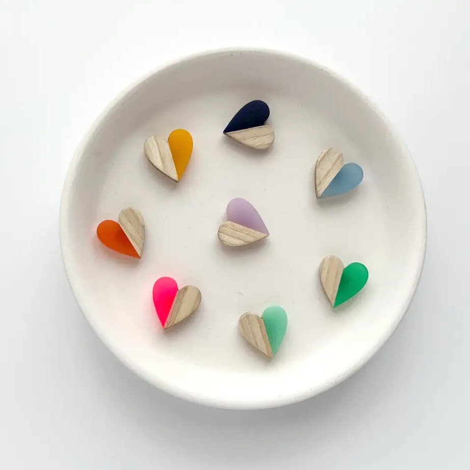 [MDS-10] Heart Needle Nanny (Earth Tones)