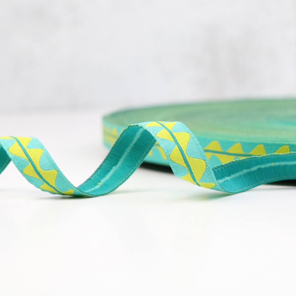 Wavy Stem On Turquoise Ribbon