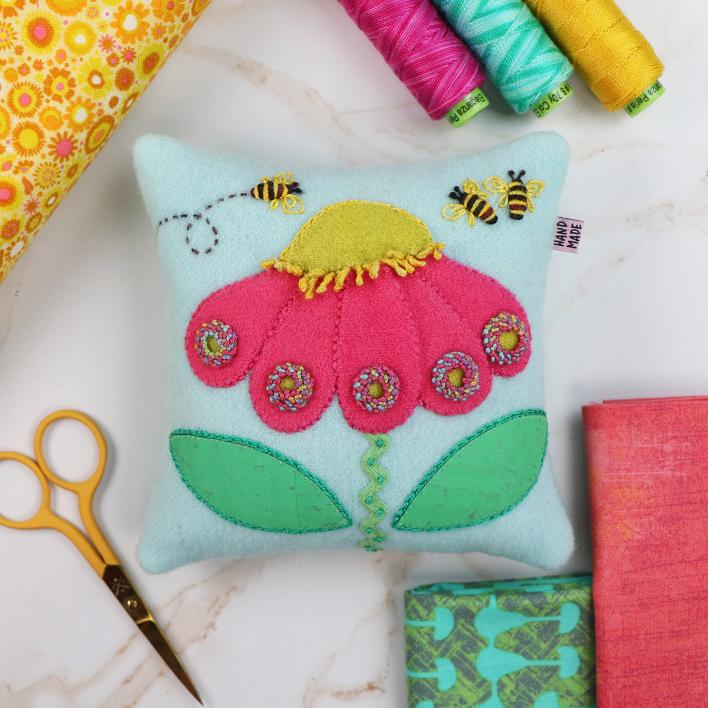 [KT_115-1] ​​​​Coneflower Pinny (Kit & Free Pattern)