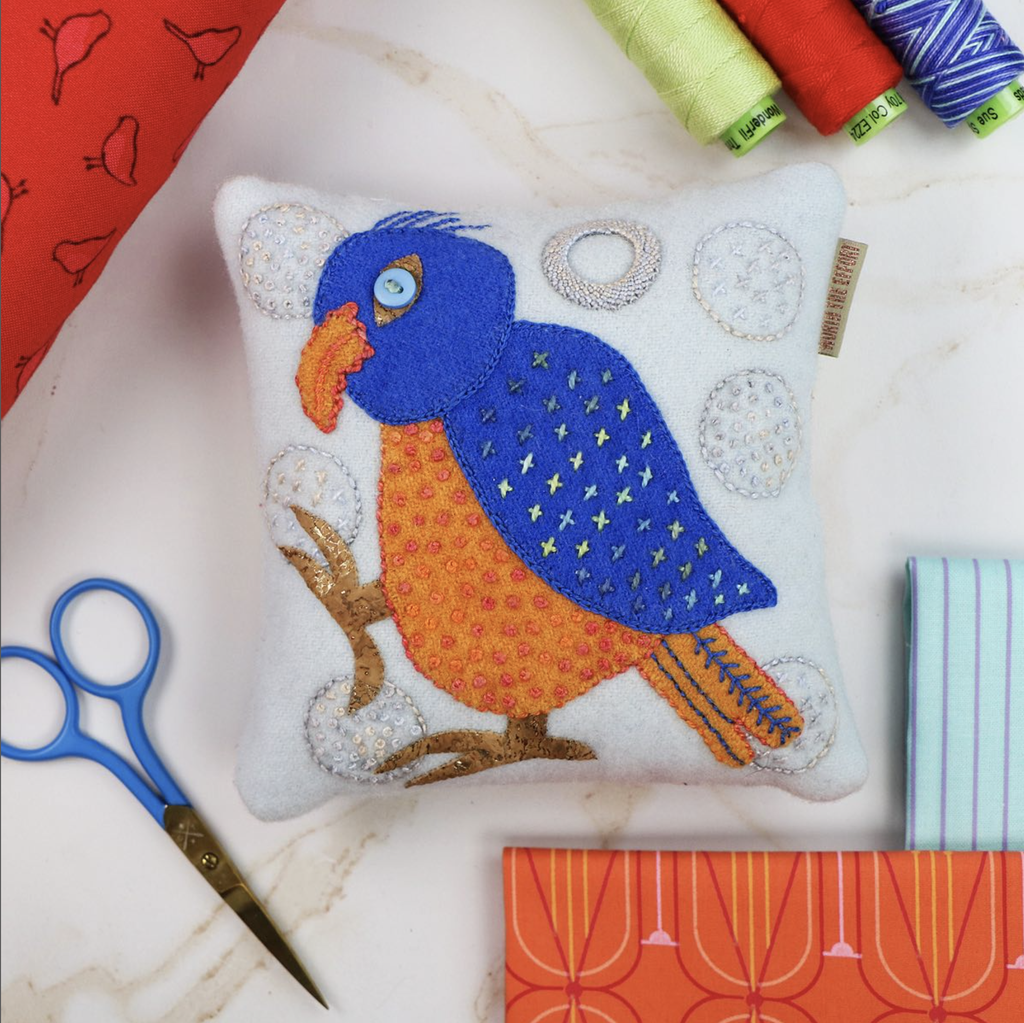 [KT_116-1] ​​​​Parrot Pinny (Kit & Free Pattern)