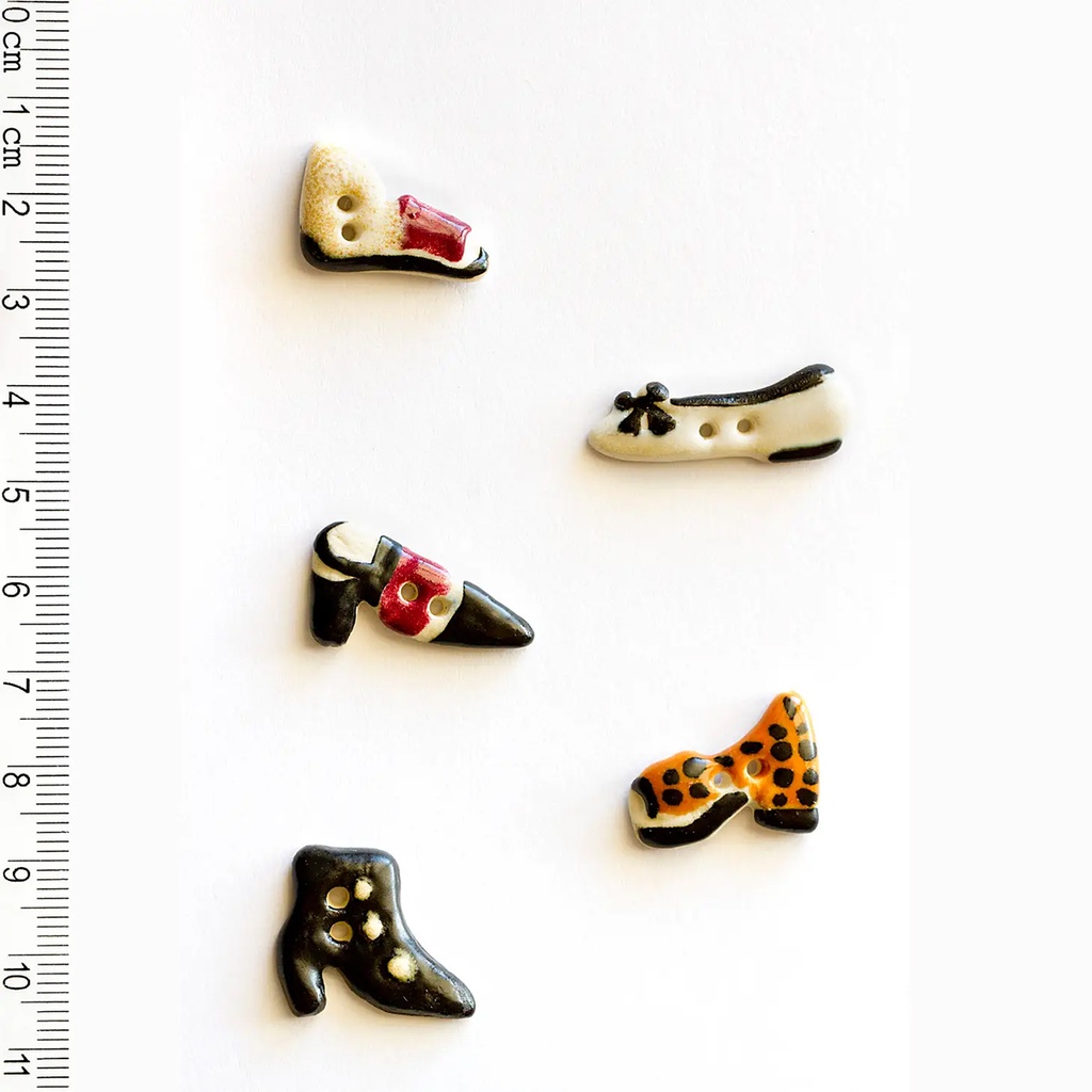 [L217] Shoe Buttons