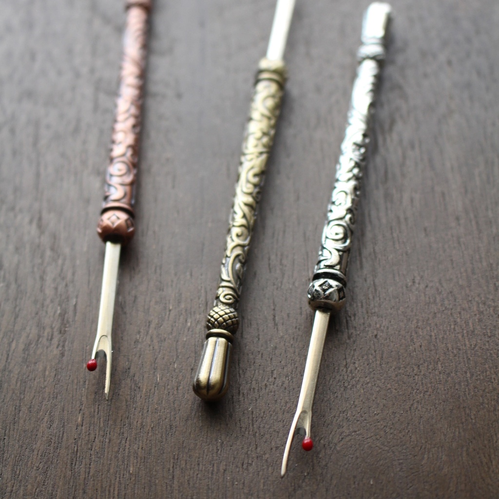 [NOT_MESR-AG] Gold, Metal Engraved Seam Ripper