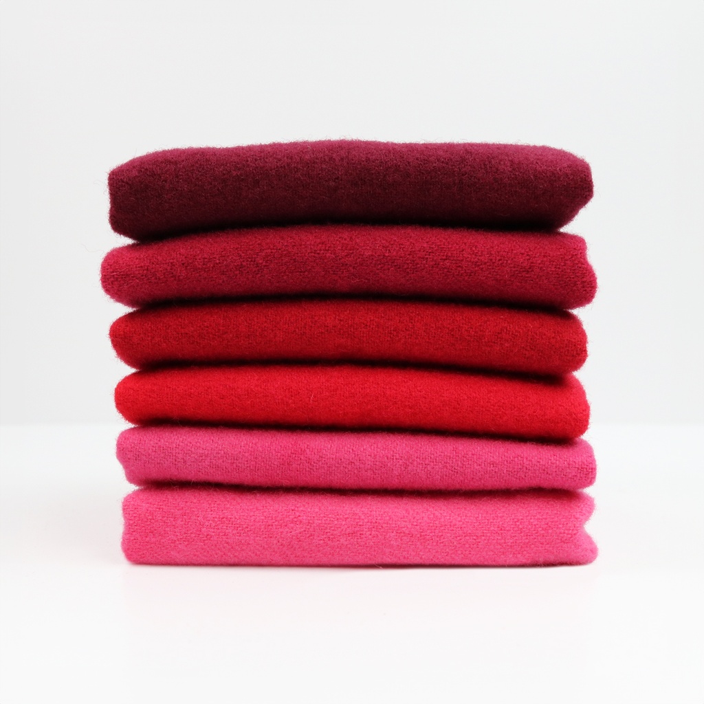 Solid Wool Bundle - Red, Fat 1/16