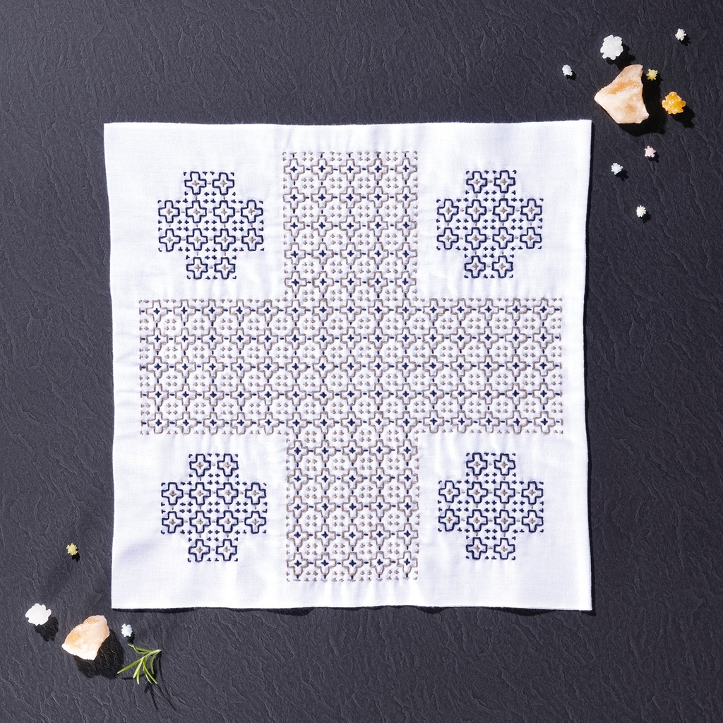 [SC-H1118] Sashiko Cloth, Pray (White)