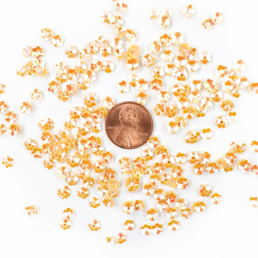 5mm Flower Sequins, Yellow with Gold Lights