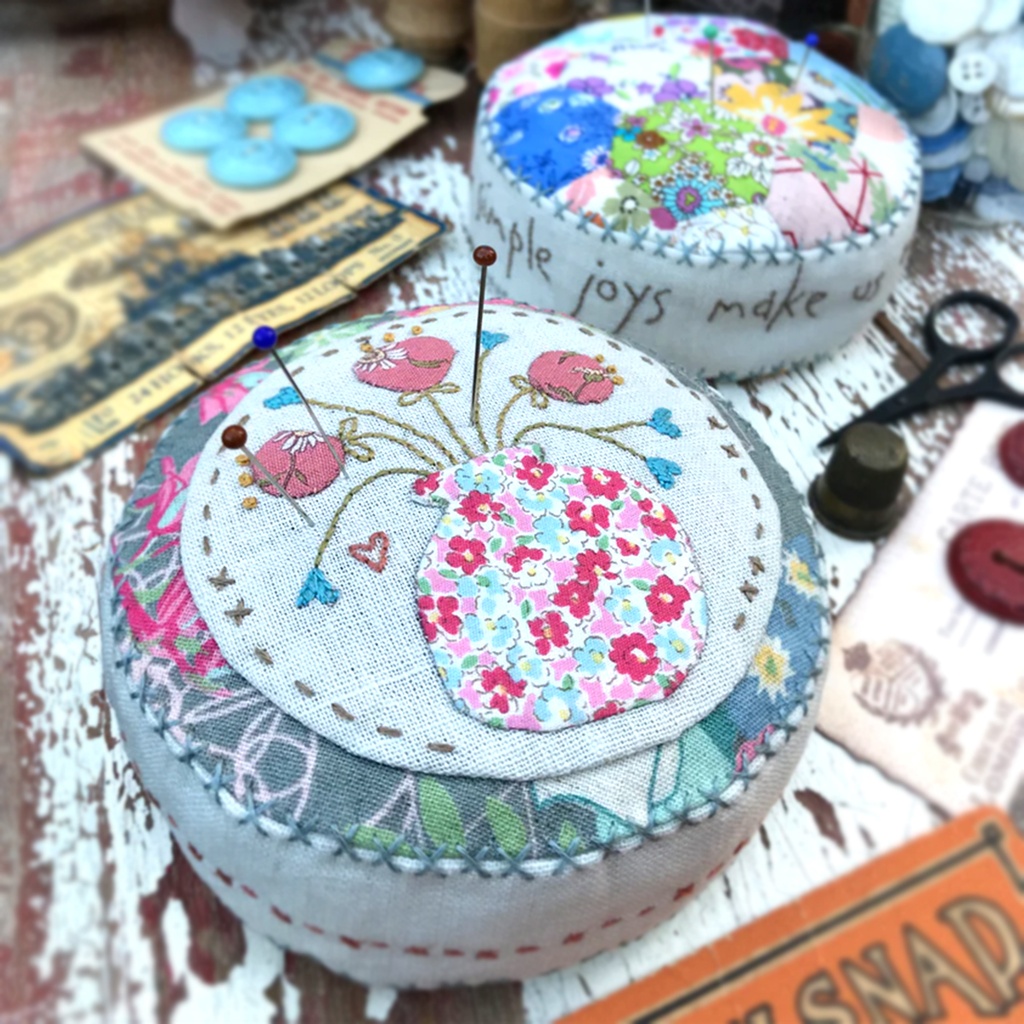 Simple Joys Pincushion Pattern, Anni Downs