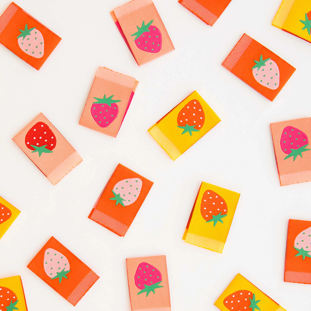 Strawberry Multipack Woven Labels, 8pk