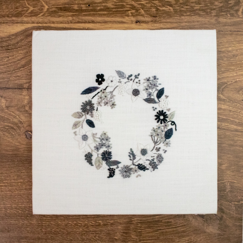 [HOB-P08KIT-CLG] HOB Classic Lady, Grey, Embroidery Kit