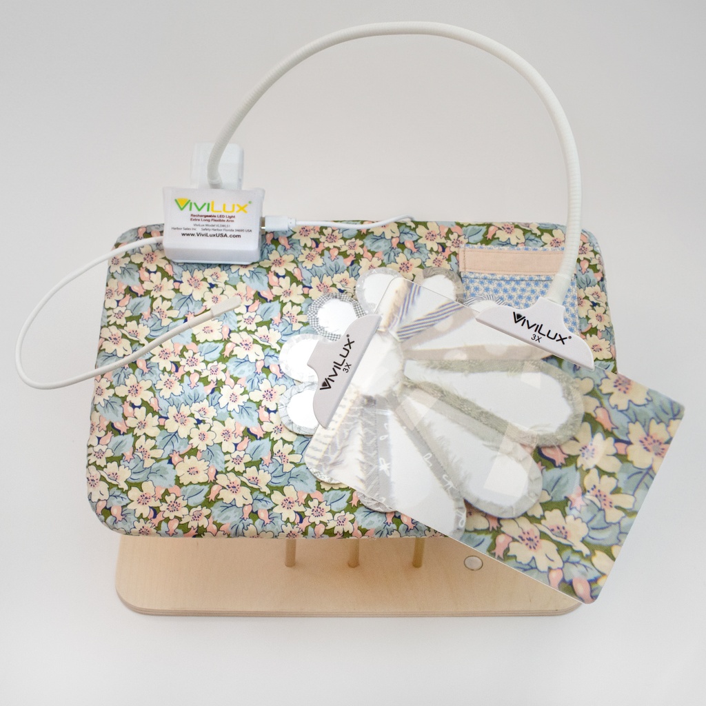 ViviLux XL Clip-on XL Magnifier + Craft Light