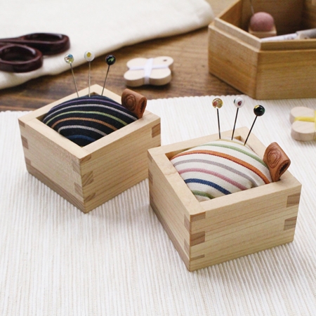 Cohana, Masu Pincushion with Shippo Glass Sewing Pins