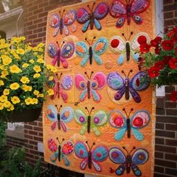 Sue Spargo Folk-art Quilts - Beautiful Sand Dollar piece created in Sue's  last MISA class ♥️😍🧵 #Repost @arianezurcher The finished (almost, still  need to block and quilt) piece!! #slowstitching #stitching #suespargo  #suespargoworkshop #