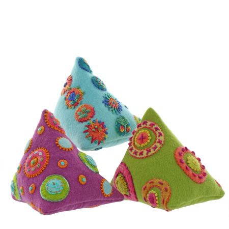 Pyramid Pinny